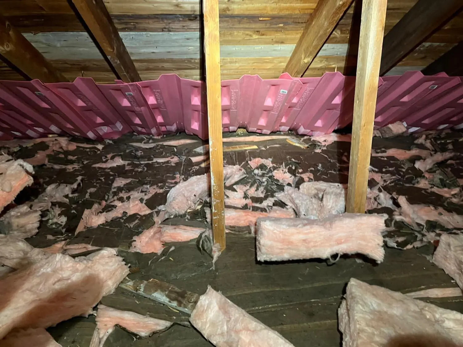 Photo de réalisation — Retrait de l’ancienne isolation et remise à niveau
